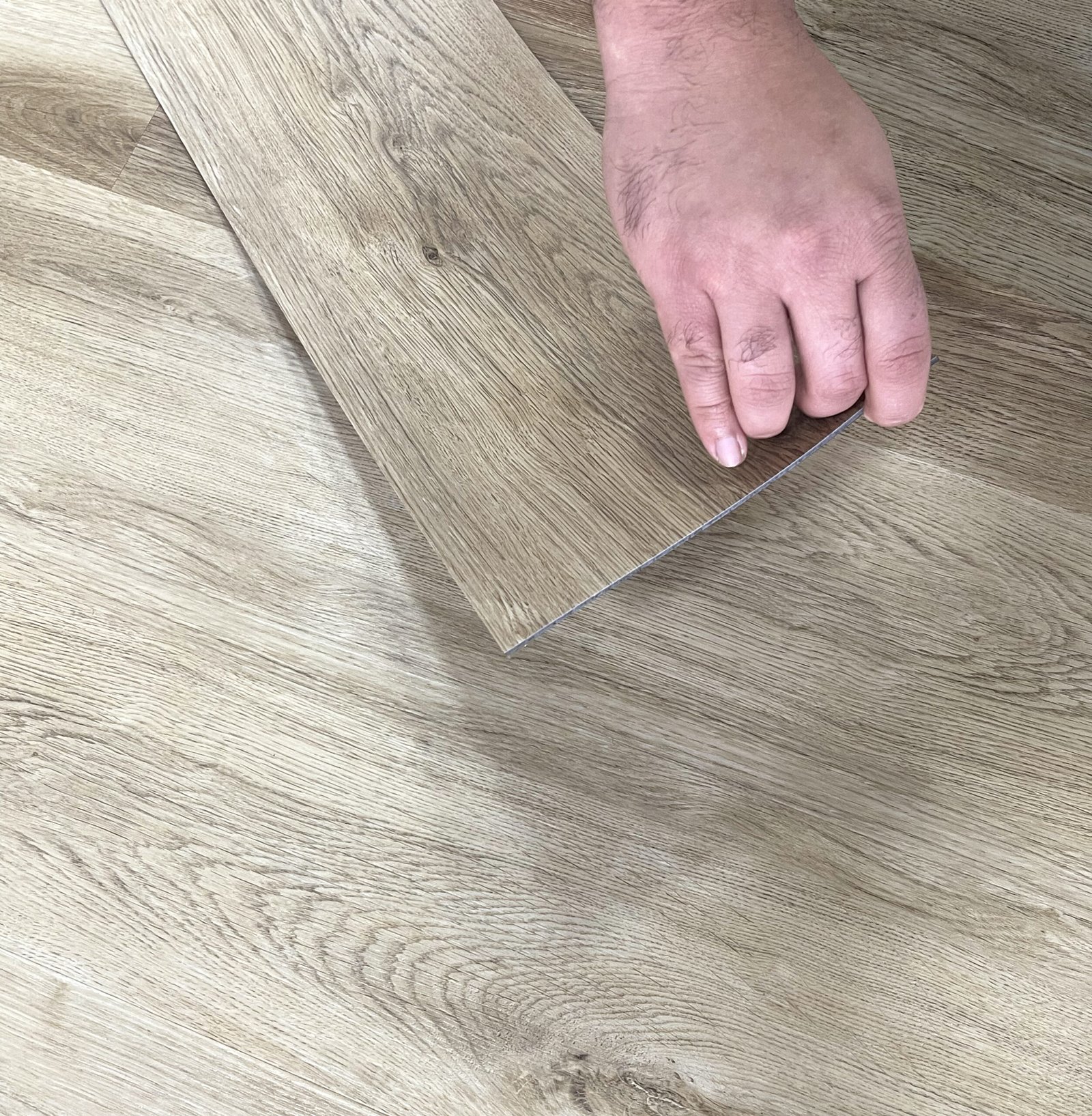 Piso plegables vinílicos Alto Tránsito Autoadhesivo 2mm LVT ROBLE AMERICANO - Image 4