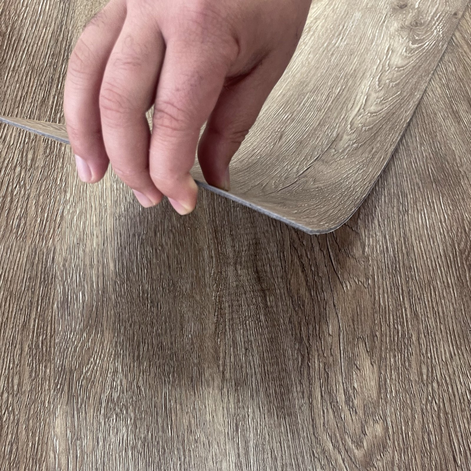 Piso plegables vinílicos Alto Tránsito Autoadhesivo 2mm LVT ROBLE IMPERIAL - Image 3