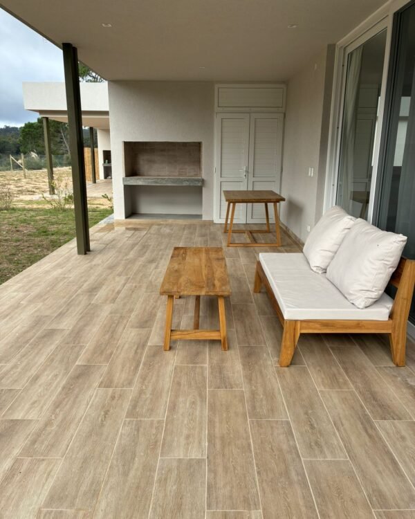 Porcelanato Pamesa Islandia Taupe Simil Madera 22×90 Cm Roble Americano