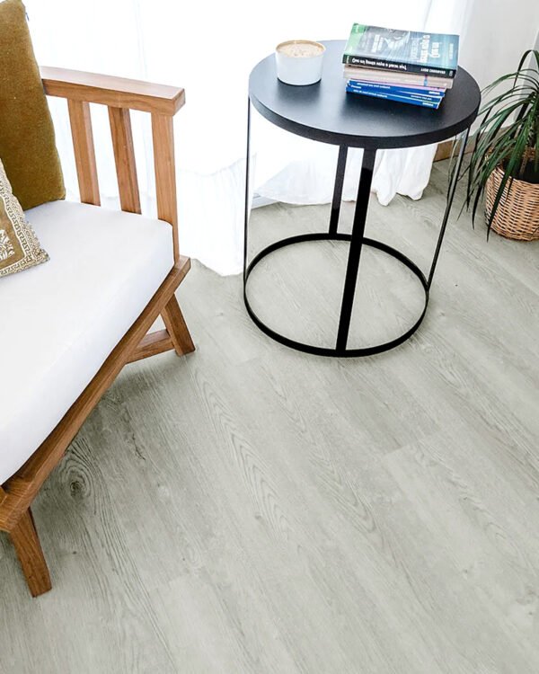 Piso vinílico LVT autoadhesivo 2mm KIRI