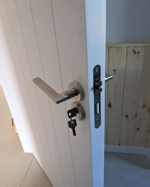 Puerta Interior Rayada Mdf pvc 2410*770*140